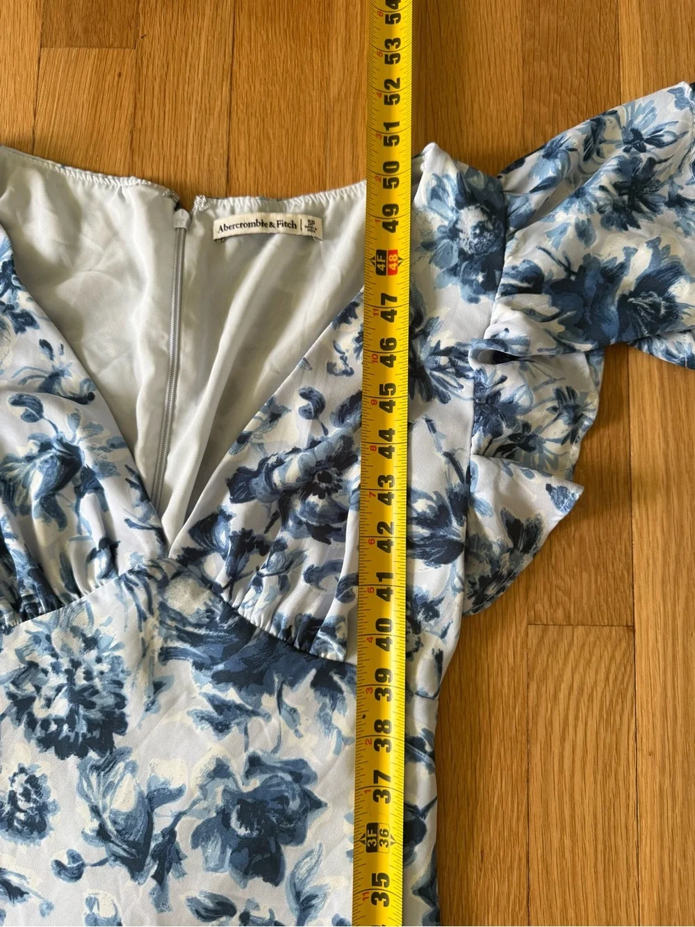 Abercrombie & Fitch Blue Floral V-Neck Maxi Dress with Flutter Sleeves SP